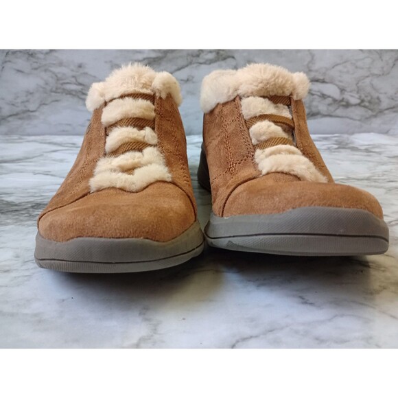 B Zees Golden Toffee Faux Suede Faux Fur Slip On Ankle Boots Size 7 M - Picture 3 of 9